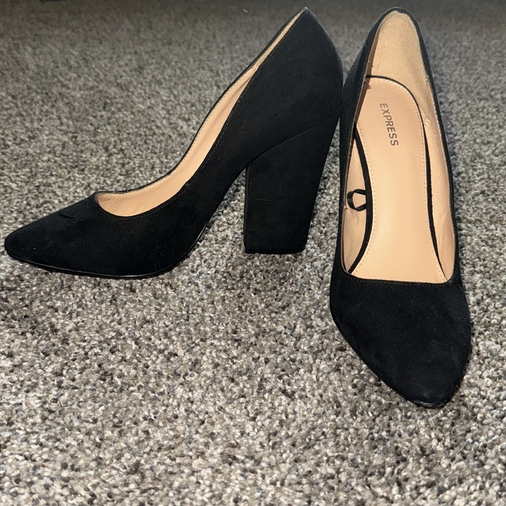 Express Block Heels - Picture 2 of 5